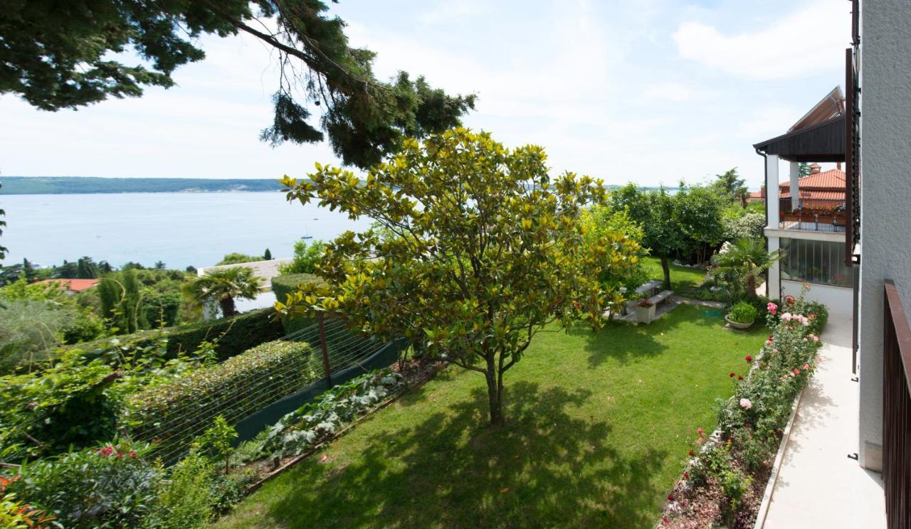 Beautiful Apartment With Picturesque View And Free Parking Portoroz Exterior photo